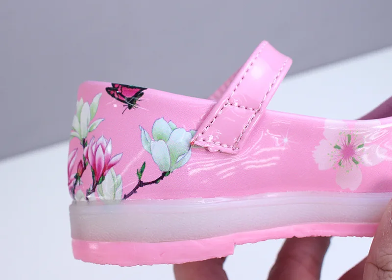 Подростковая обувь для маленьких девочек с рисунком из мультфильма Холодное