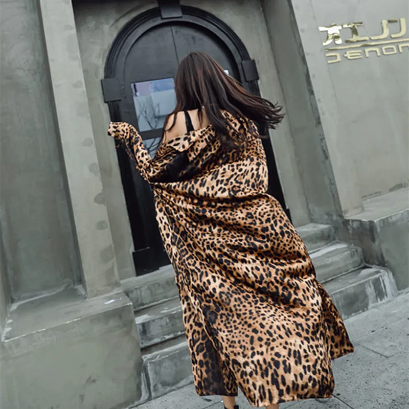 2018 Female Leopard Print Blouses Long Sleeve Style Shirts Autumn Women Outerwear Casual loose Single-breasted Top |