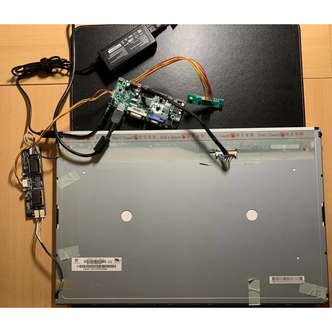 Комплект для фотопанели M.NT68676 DIY 19 "VGA DVI HDMI драйвер 30pin LVDS 4 лампы 1280x1024 плата