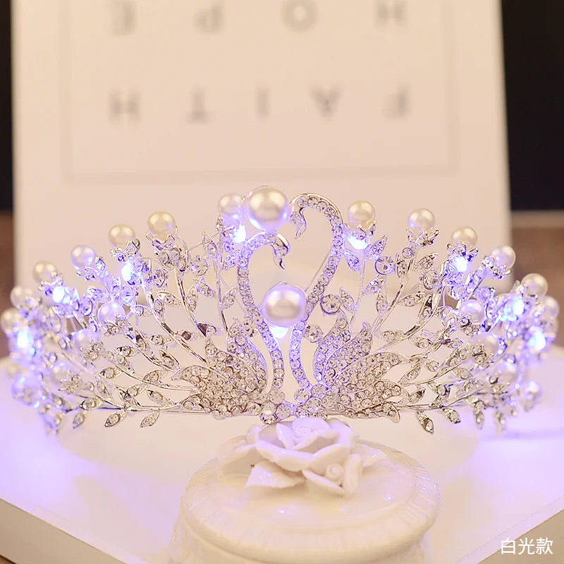 

Shining Swan Rhinestone Tiaras and Bridal Crowns Light Queen Crown Glowing Wedding Headpiece Big Tiara for Girl Porm Party HG158