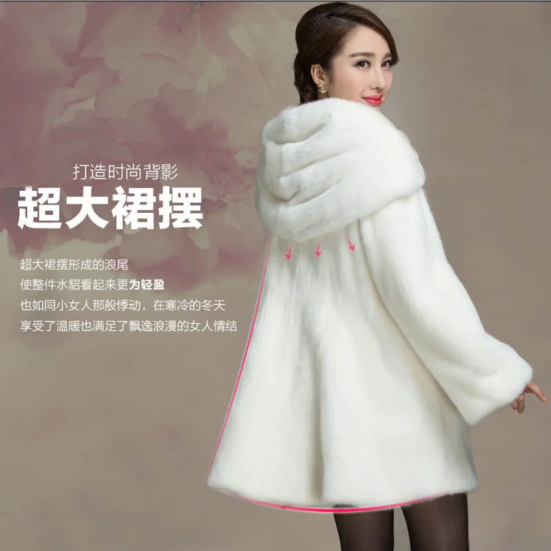 Женское пальто средней длины с капюшоном теплое из искусственного меха норки