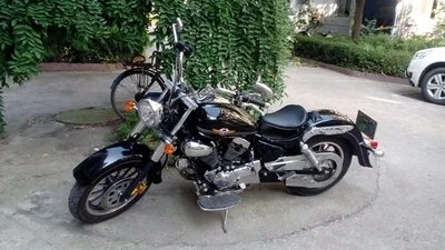 Ромбовидное кожаное сиденье для мотоцикла Solo + крепление Suzuki Boulevard C50 volasia 800 C90 M109R
