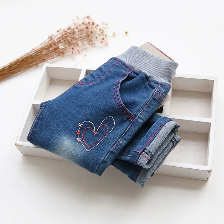 Новое поступление джинсы для маленьких девочек с эластичной талией и вышивкой