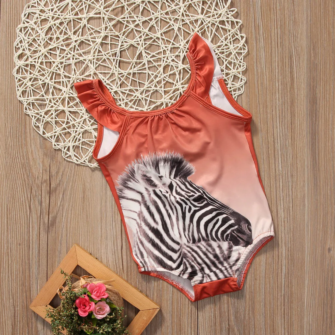 Цельный купальник с рюшами и рукавами зебры Новинка 2017 года летний детский для