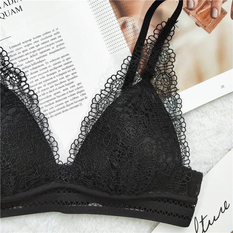 Women Thin Bras French Style Bralette Lace Wireless Triangle Cup Women Lingerie Soft Bra Seamless Underwear Deep V Lingerie