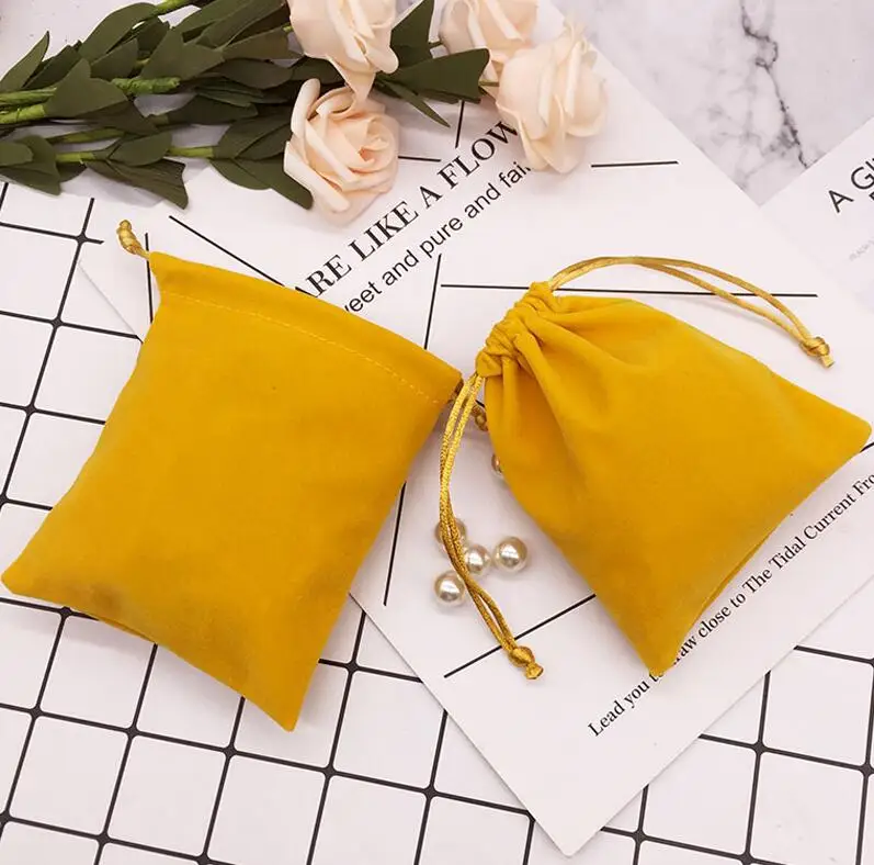 20 pcs per bag yellow color Velvet Bags Pouches Jewelry Packing Christmas/Candy/Wedding Gift | Украшения и аксессуары
