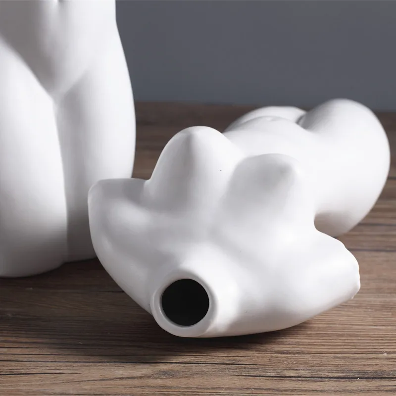 Креативная декоративная керамическая ваза Женская в форме тела белая Обнаженная