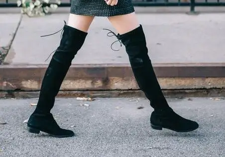 2017 г. сапоги ботфорты на низком каблуке замшевые облегающие высокие винного