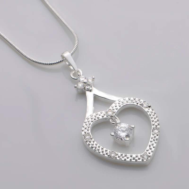 

Garilina Trendy White Cubic Zirconia Necklace Heart Silver Color Pendant For Women Love Gift P2103