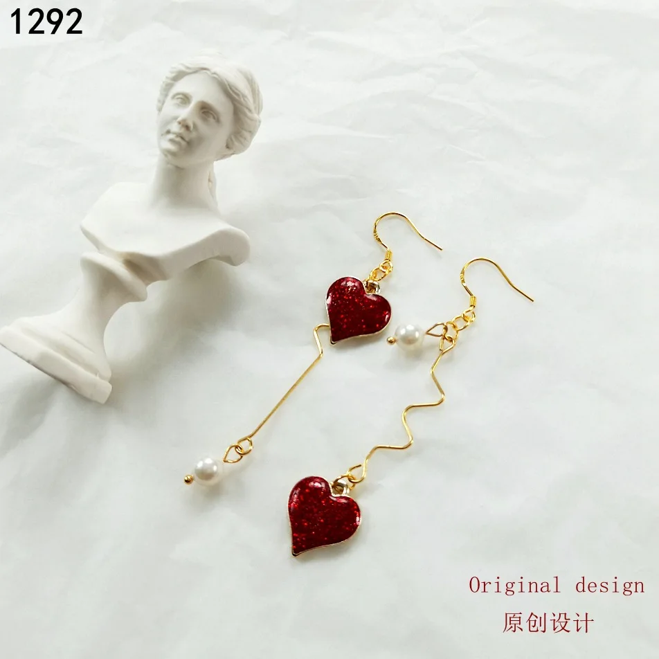 Женские асимметричные серьги MuHan длинные подвески с красным сердцем