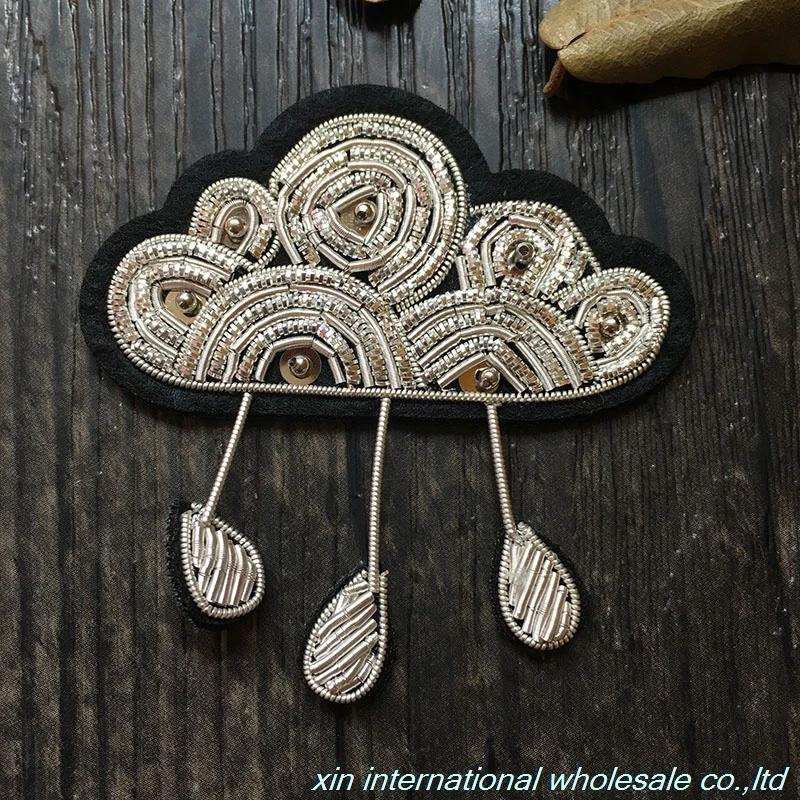 Высококачественные модные чистые значки с ручной вышивкой серебряный узор в