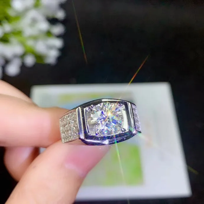 Мужские кольца Moissanite, сейчас самые популярные драгоценные камни, имеют высокую твердость, сравнимую с бриллиантами. 925 серебро