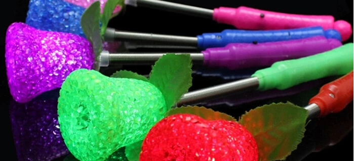 Светодиодная светящаяся звезда палочка Смешанная Роза в форме сердца палка