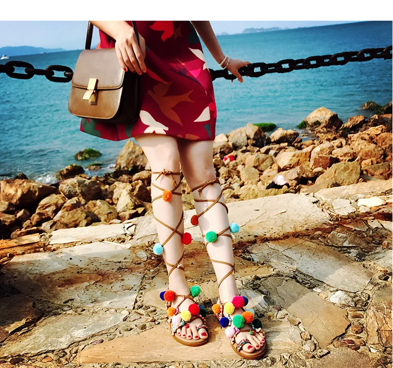 Брендовые дизайнерские разноцветные Вьетнамки с помпонами и бахромой