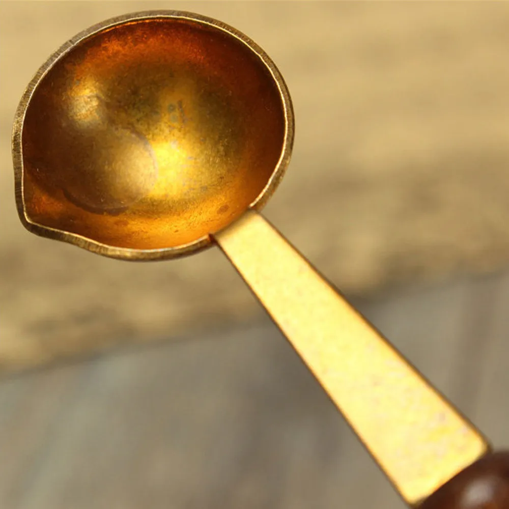 

Vintage Wood Handle Anti-hot Stamp Seal Sealing Wax Brass Spoon