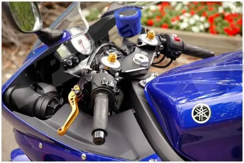 

CNC Short Brake Clutch Lever For Yamaha YZF R1 YZF-R1 YZF R6 YZF-R6 FZ1 Fazer YZF R6S USA Version YZF-R6S Canada Version 2009