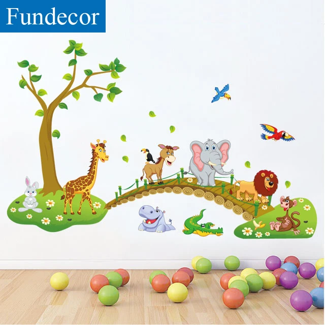 [Fundecor] мультфильм diy лошадь Жираф Животные через мост наклейки на стену для детской комнаты детские настенные наклейки домашний декор