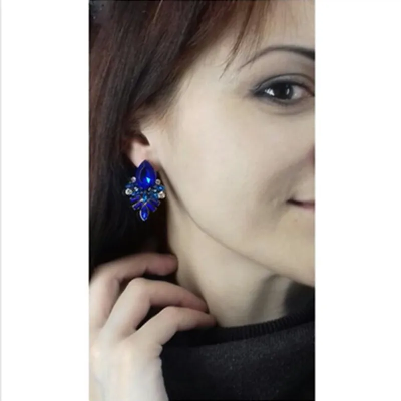 Женские стильные серьги гвоздики Новое поступление брендовая Милая