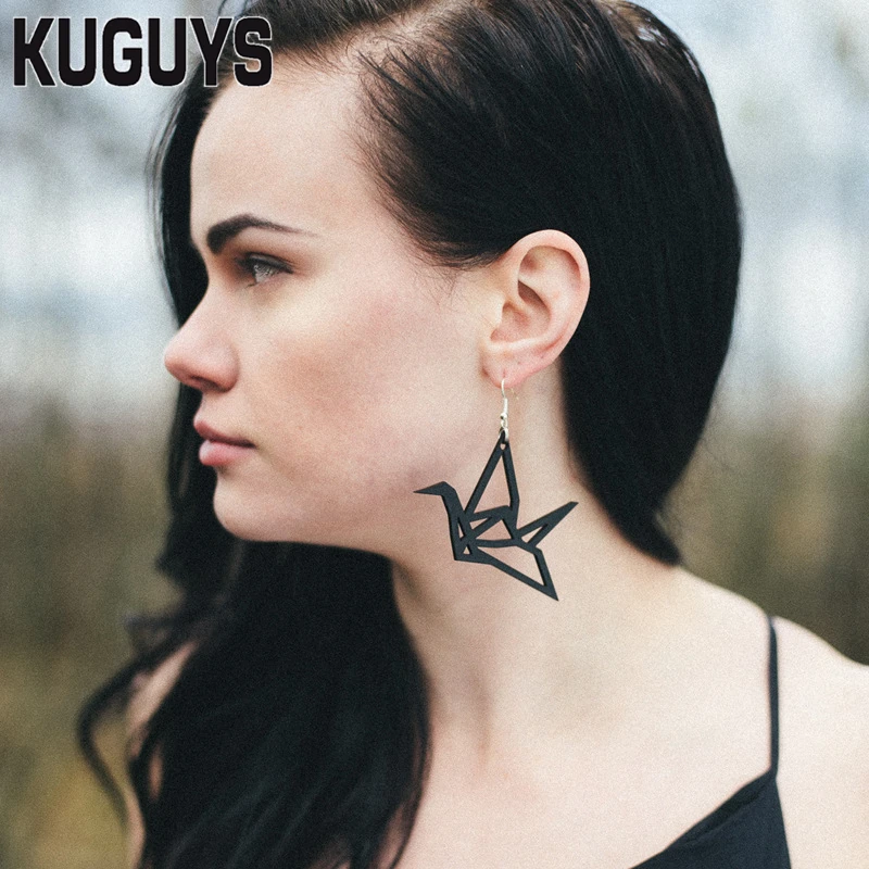 

KUGUYS Fashion Jewelry for Womens Acrylic Drop Earrings Black White Hollow Out Crane Dangle Earring