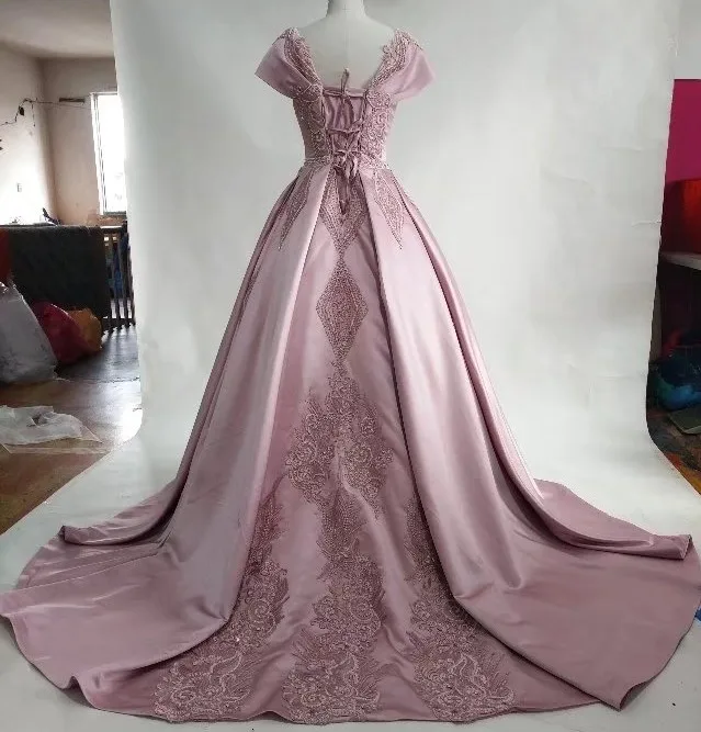 CloverBridal 2017 пыльный розовый вышитый бисером прямоугольный узор винтажные