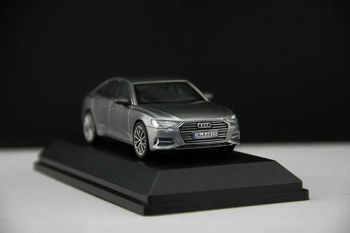 Классическая модель литья под давлением игрушечная 1:43 оригинальные весы Audi A6