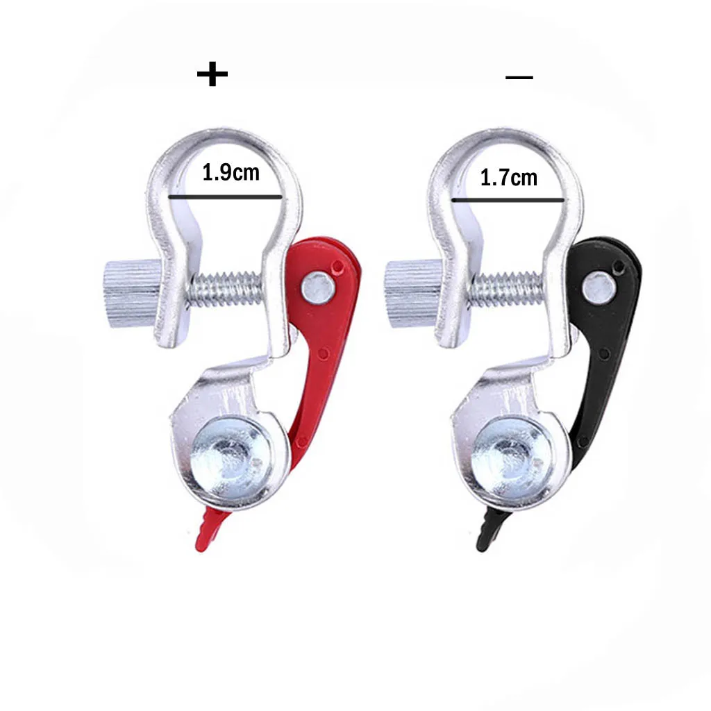 Универсальный автомобильный аккумулятор с положительным отрицательным зажимом