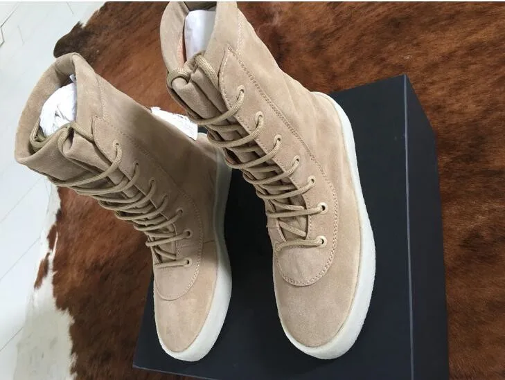 Модные мужские осенние ботинки в стиле милитари замшевые до щиколотки на толстой