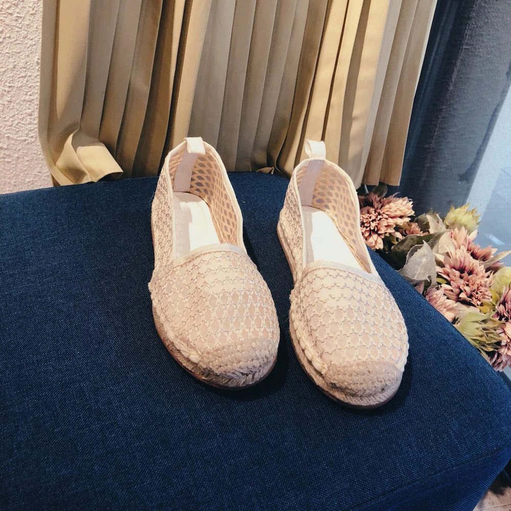 Женская обувь новинка 2019 года Модные балетки из натуральной кожи на плоской