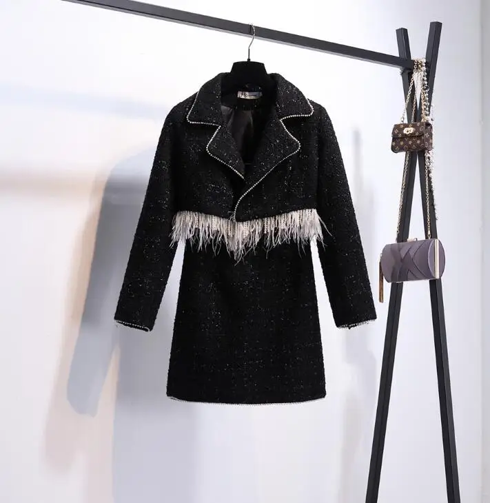 2018 New Fashion Autumn and Winter Women's Pearl Ostrich Hair Stitching Tweed Jacket Coat + Woolen Skirt Two Piece Suits |