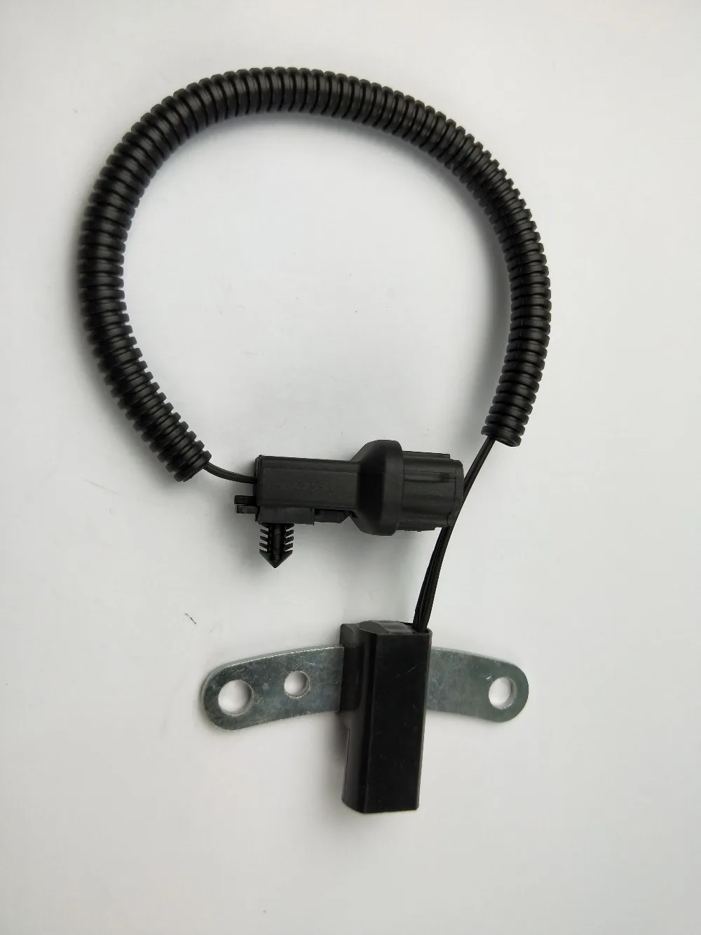 Датчик положения коленчатого вала SMD для Jeep Cherokee 53009954 4638128 56027866AB PC130 CSS814 04638128 53006154 |