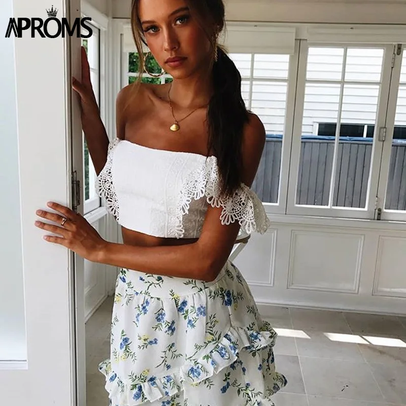 Aproms, элегантные кружевные топы на бретельках, женские летние белые уличная одежда кроп-топ, Сексуальная Низкая спина, Облегающая майка, футболки
