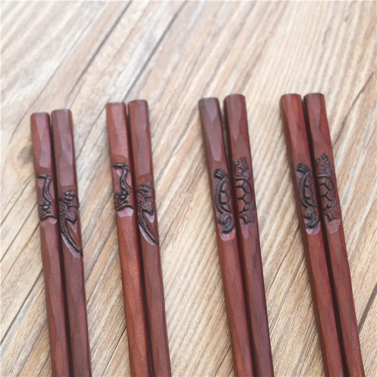 2 Pairs Japanese Style Wooden Chopsticks Sushi Food Pure Hand Carved Flower Creative Portable Tableware | Дом и сад