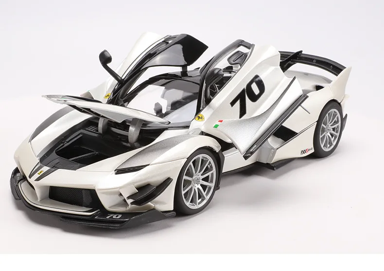 1:18 Масштаб Топ Версия Fxxk спортивная модель автомобиля имитация сплава Игрушечная модель автомобиля с рулевым колесом управление передним колесом Рулевое управление