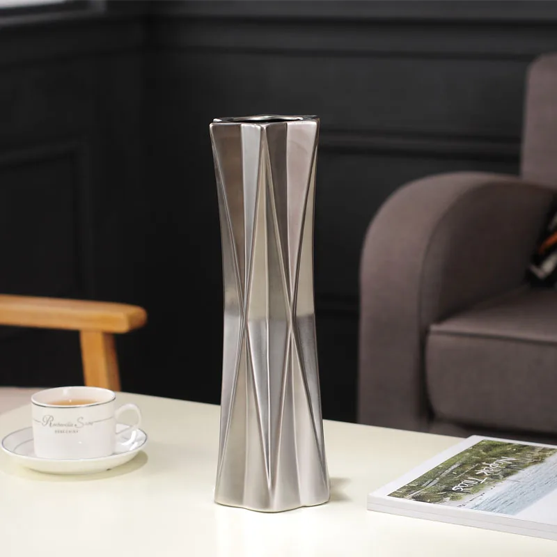 L Silver 10.8x31.3cm Европейская керамическая ваза золото/Серебряная бутылка современная ваза для цветов декор комнаты свадебные украшения дома модные столовые приборы - Цвет: L Silver 10.8x31.3cm