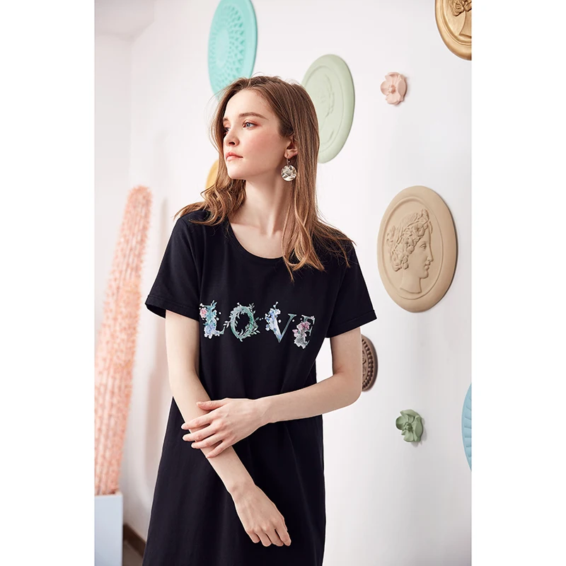 Женское платье с короткими рукавами ARTKA черное Повседневное круглым вырезом и