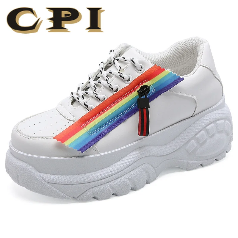 Женские кроссовки на массивной вулканизированной подошве повседневные модные