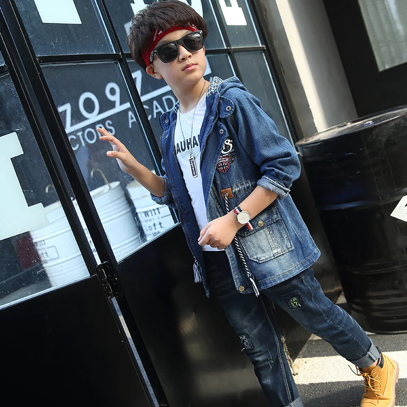 FYH/Новинка Джинсовое пальто с капюшоном для мальчиков Сезон осень-весна