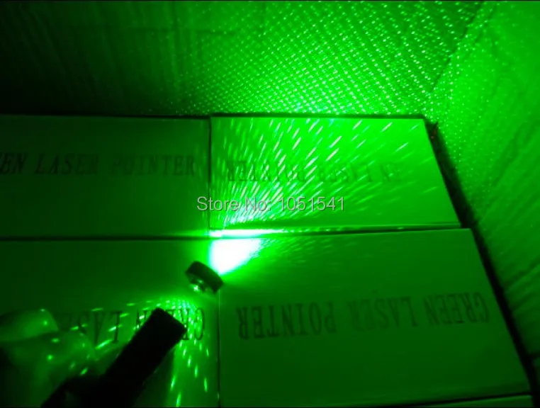 Цена 100000 м 532 нм Высокая мощность Зеленая лазерная указка SD лазер 303 2в1 лазер горящая спичка, сжигание сигарет+ зарядное устройство+ подарочная коробка