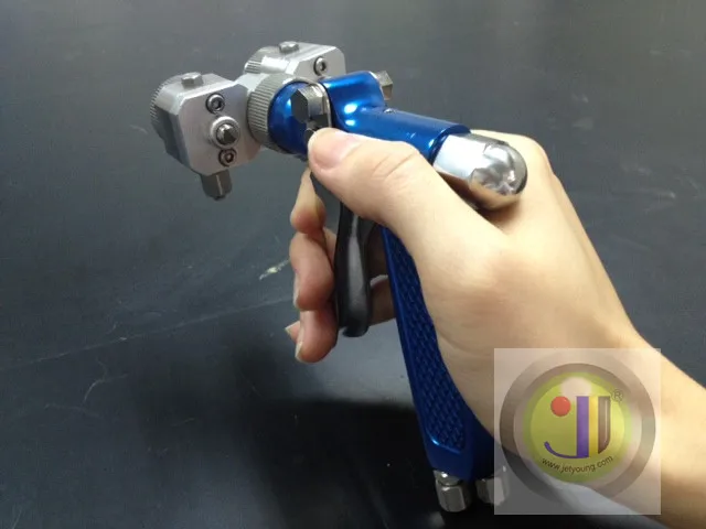 Бесплатная доставка двойной головок пистолет Нержавеющая сталь для Chrome Spray