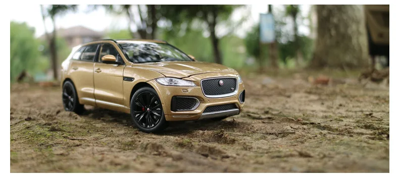SAINTGI внедорожник автомобиль F-PACE Новый 2018 2017 автомобилей 2 металлические ABS 18 см 1:24