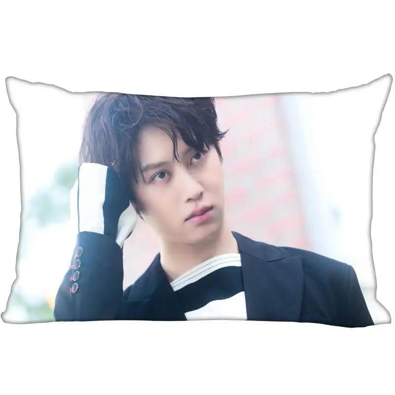 Новое поступление на заказ Ким HeeChul атласная наволочка 35x45 см (с одной стороны)