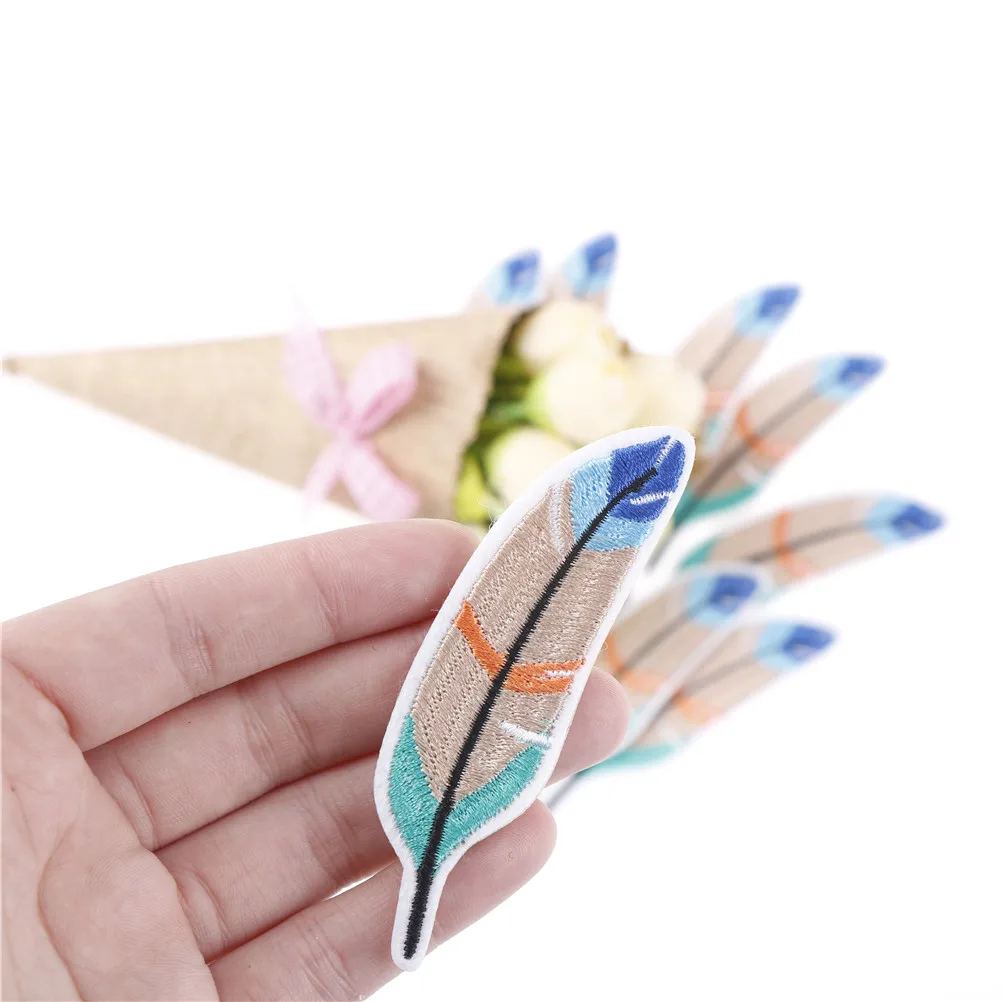 1pc 6.2*8.3cm Fashion Feather Iron On Patch Fabric Applique for Clothes Badge DIY Apparel Embroidered Clothing | Дом и сад