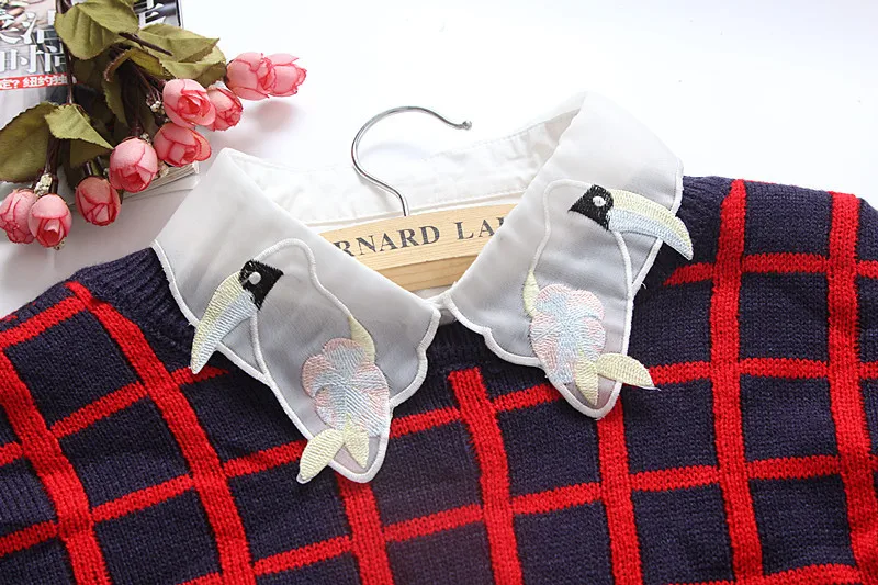 Женская шифоновая блузка с вышивкой декоративная имитацией воротника и