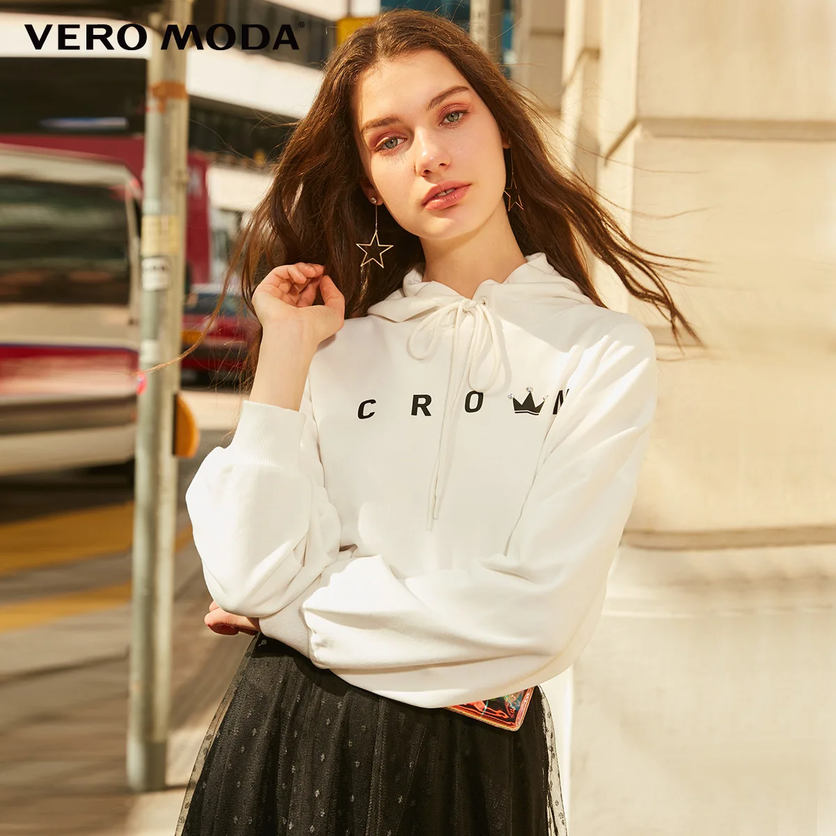 Женская толстовка с надписью и стразами Vero Moda ребристые манжеты свободная