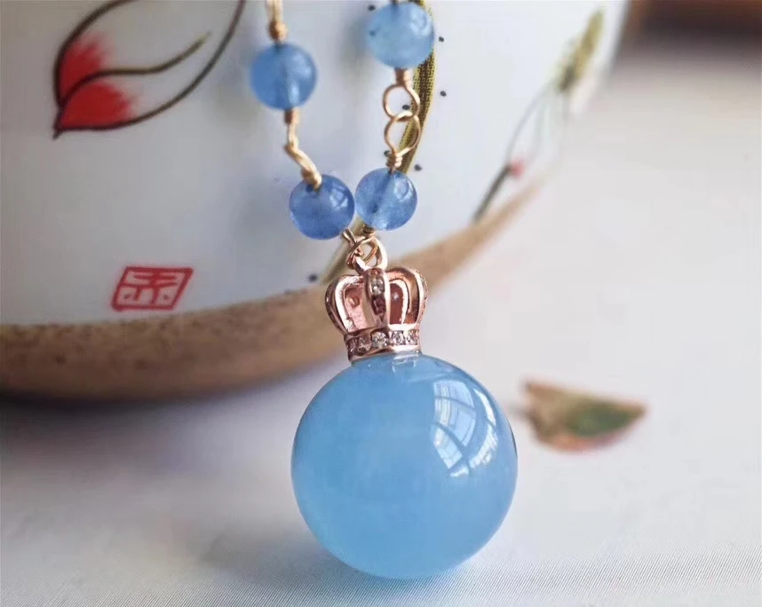 Подвеска из натурального голубого ледяного аквамарина мужская и женская