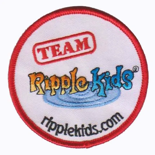 Вышивка Ripple Детские нашивки сделана из саржи с границей Merrow и подложкой ПВХ
