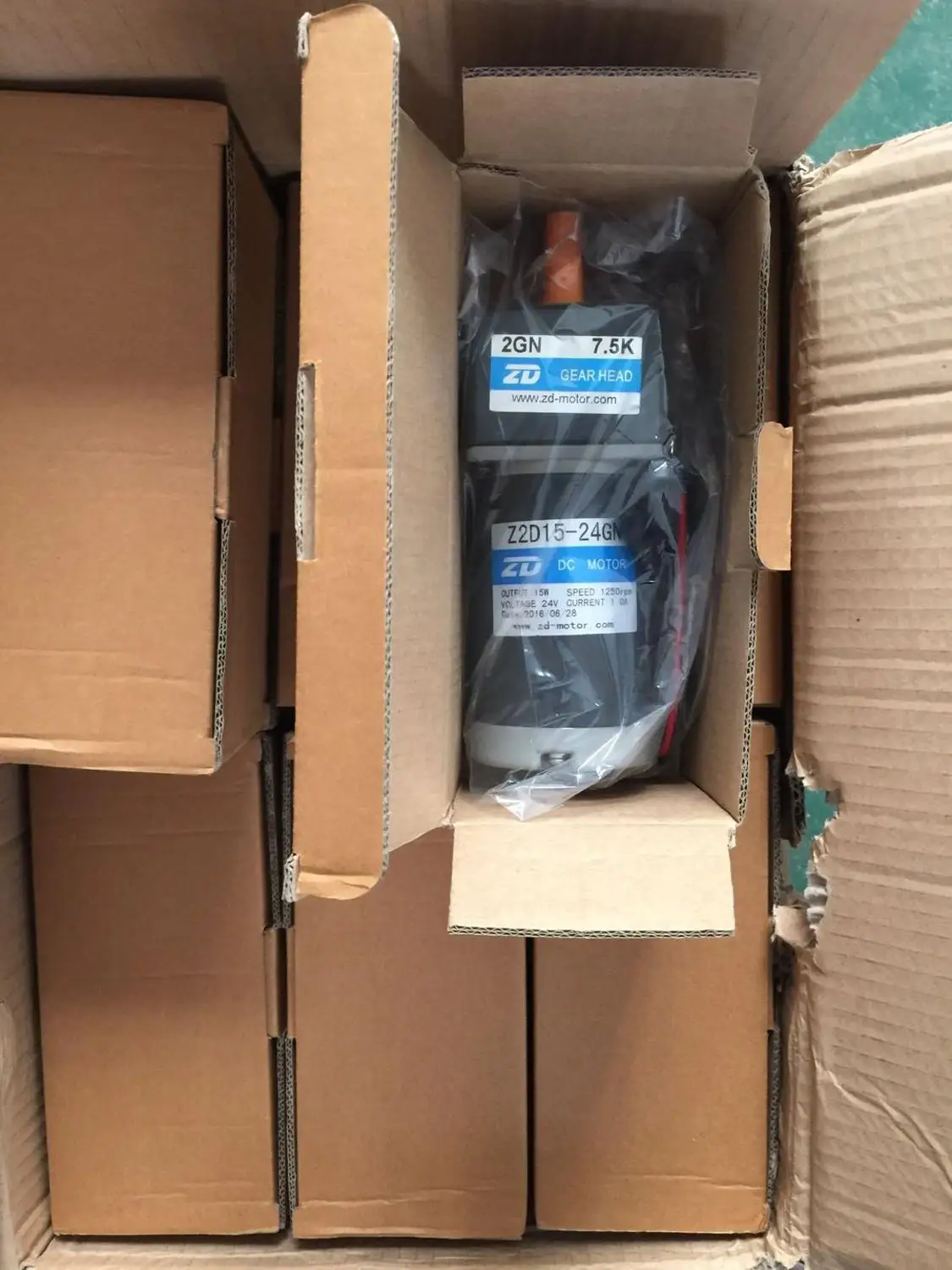 ZD постоянный двигатель для Z2D15-24GN/2GN 7,5К/ Z2D15-24GN-18S/2GN 20К включен