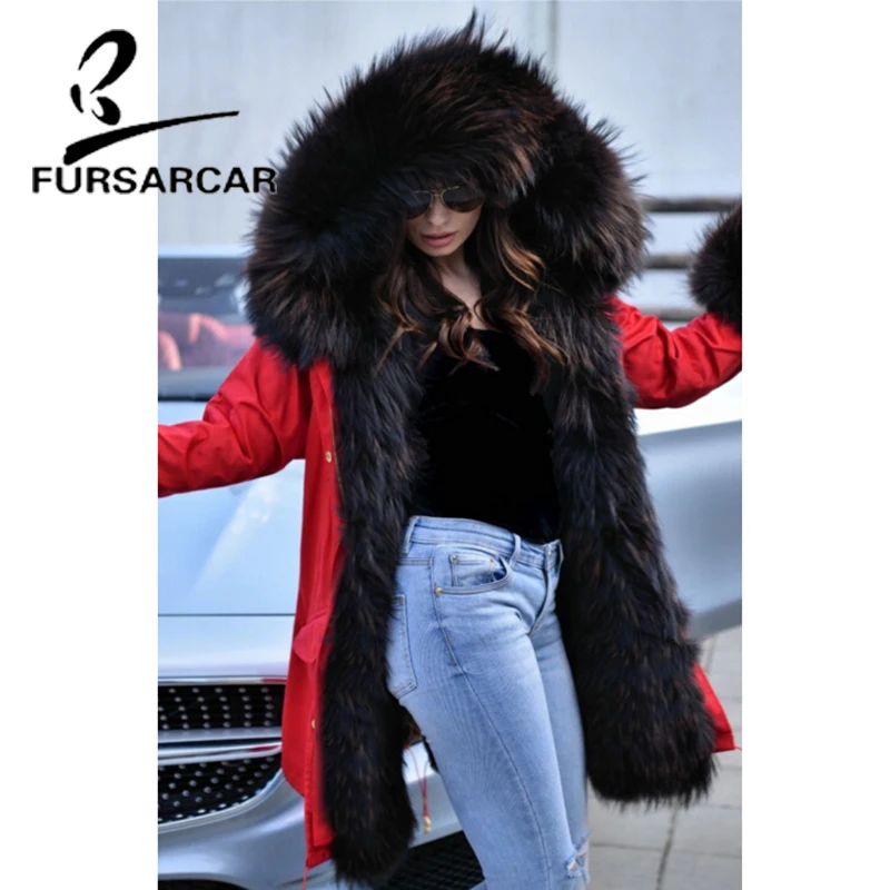 Новая стильная женская шуба FURSARCAR с отделкой из натурального меха енота на