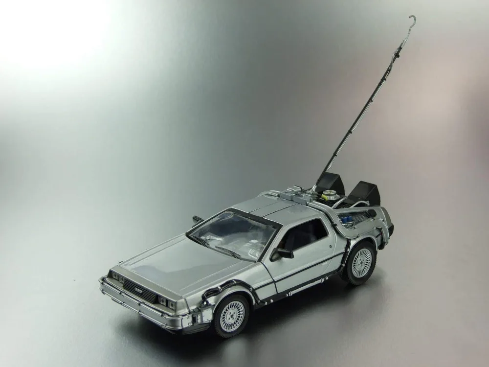 Welly 1:24 Delorean Time Machine Back to the Future Part 1 Diecast Model Car NEW IN BOX | Игрушки и хобби