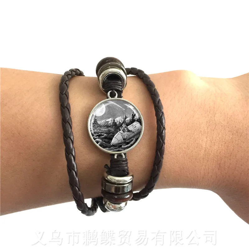 

2018 New Unique Design Vintage World Map Pattern Leather Bracelet Black/Brown Globe-Shape Bangle Jewelry Gifts For Friends